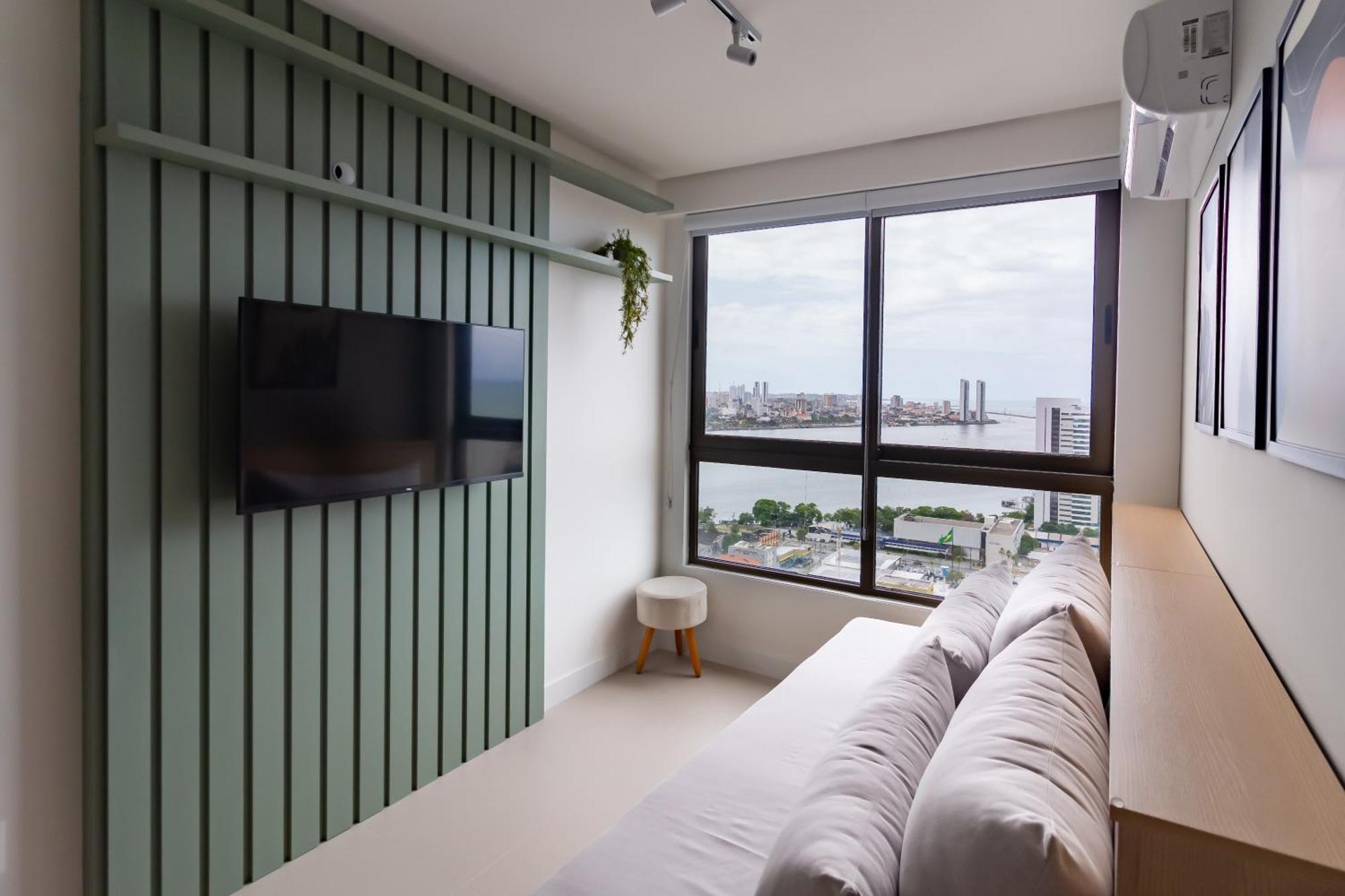 Com Vista Maravilhosa No Bairro Do Pina! Cozinha Completa, Wi-fi, Ar Condicionado E Maquina De Lavar - Com Estacionamento, Recepcao 24h, Piscina E Academia Recife